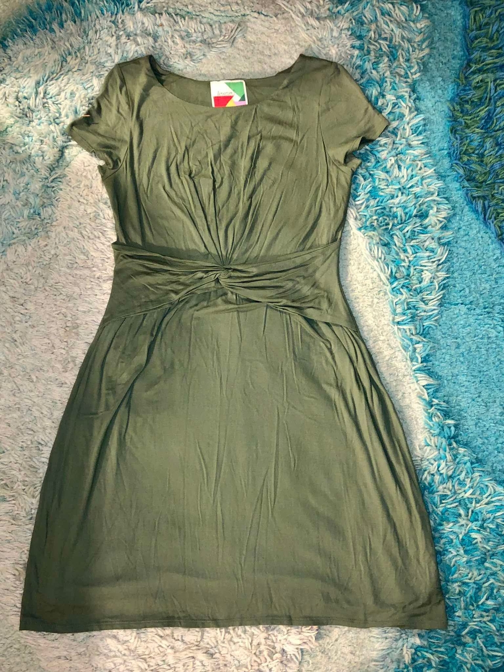 Vintage-style Fervour short-sleeve twist-front dress in olive green